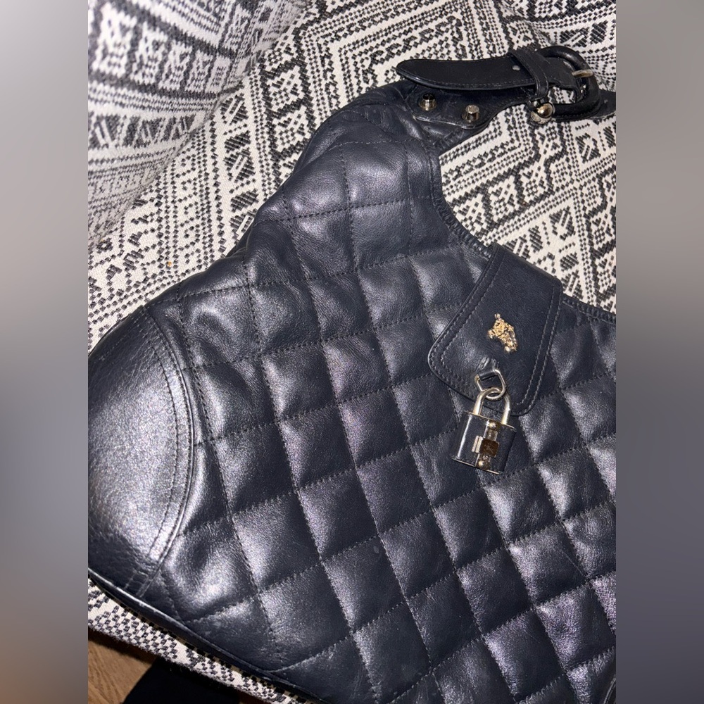 Burberry Black Patent Leather Quilted ‘Brooke’ Hobo Shoulder Bag w Lock Detail - Picture 11 of 17